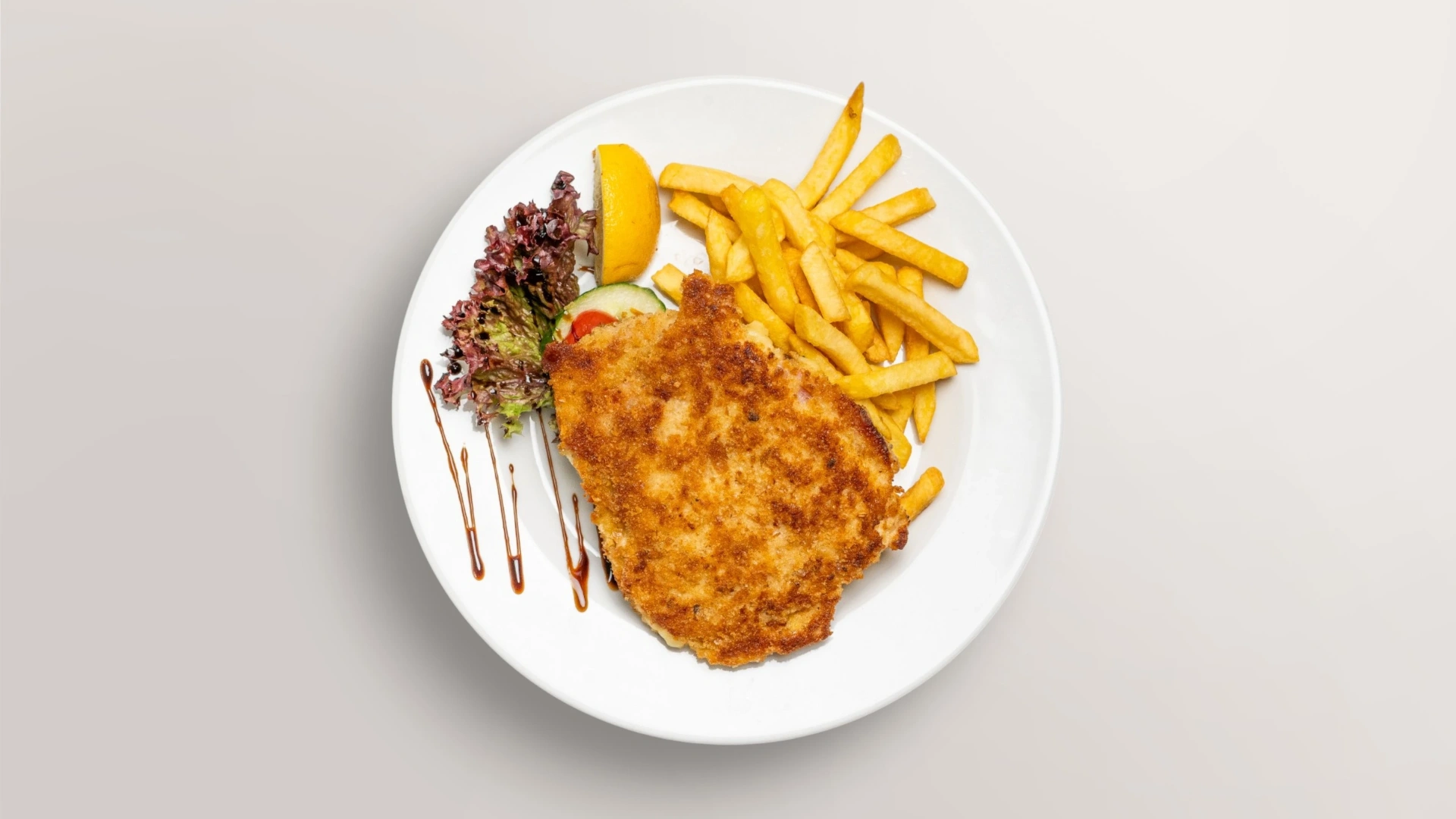Cordon Bleu mit knusprigen Pommes frites