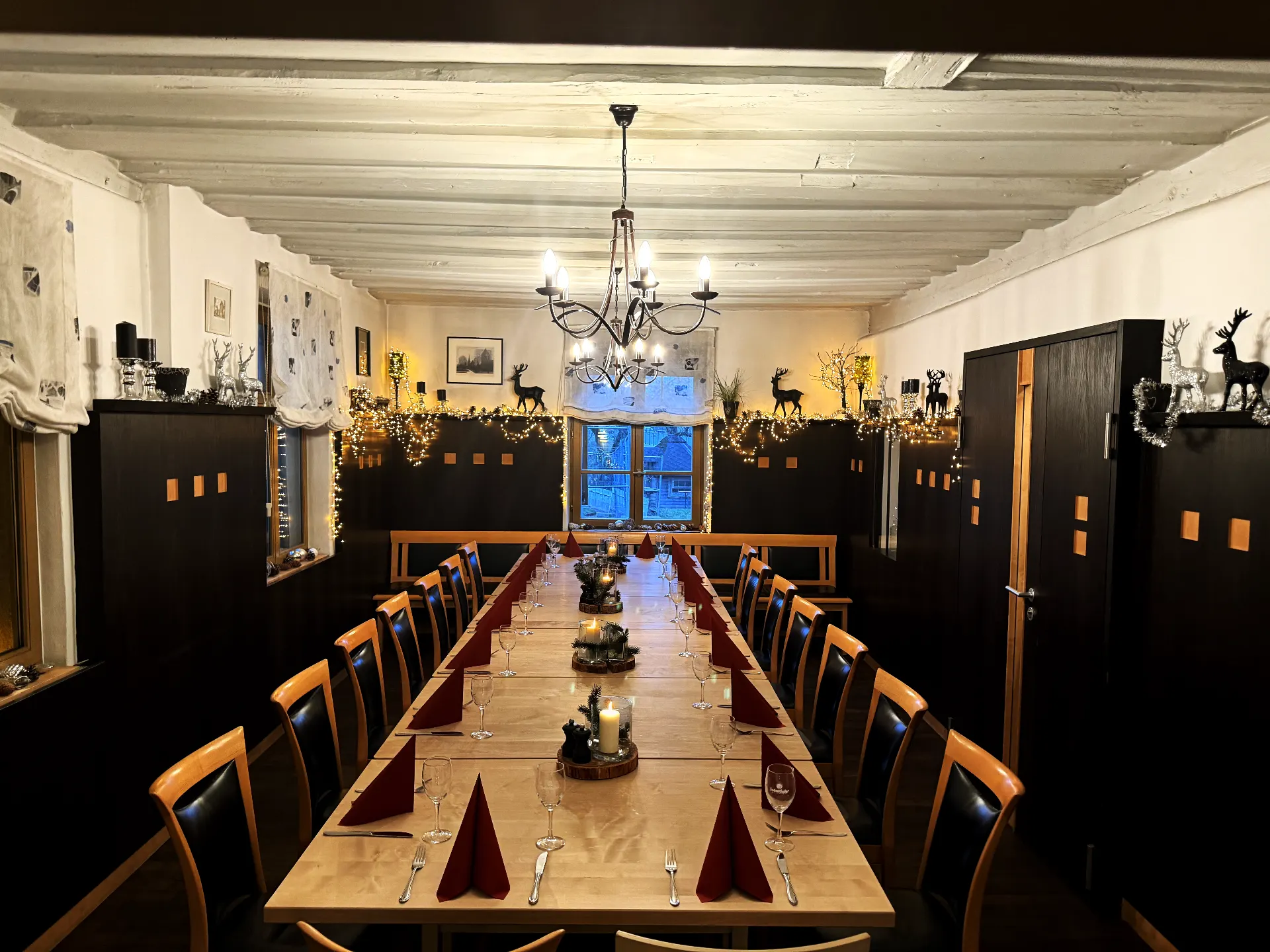 Schwarz-Weiß-Stube